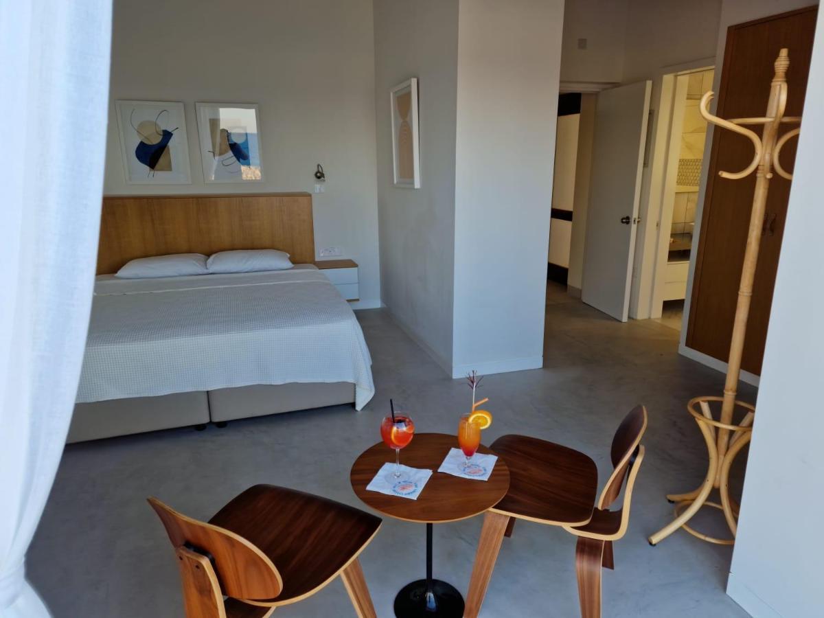 Y & P Latchi Hotel Eksteriør bilde